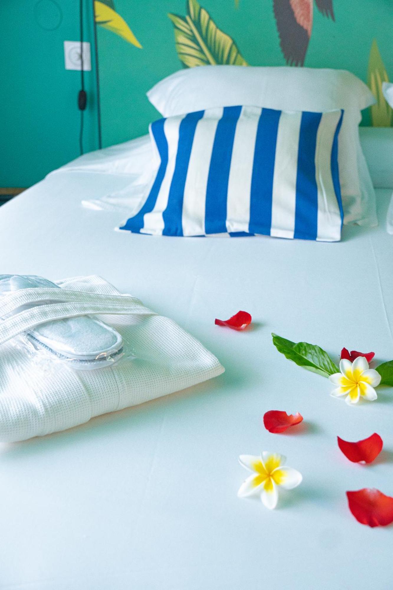 Dina Morgabine Saint Gilles Hotel Екстериор снимка