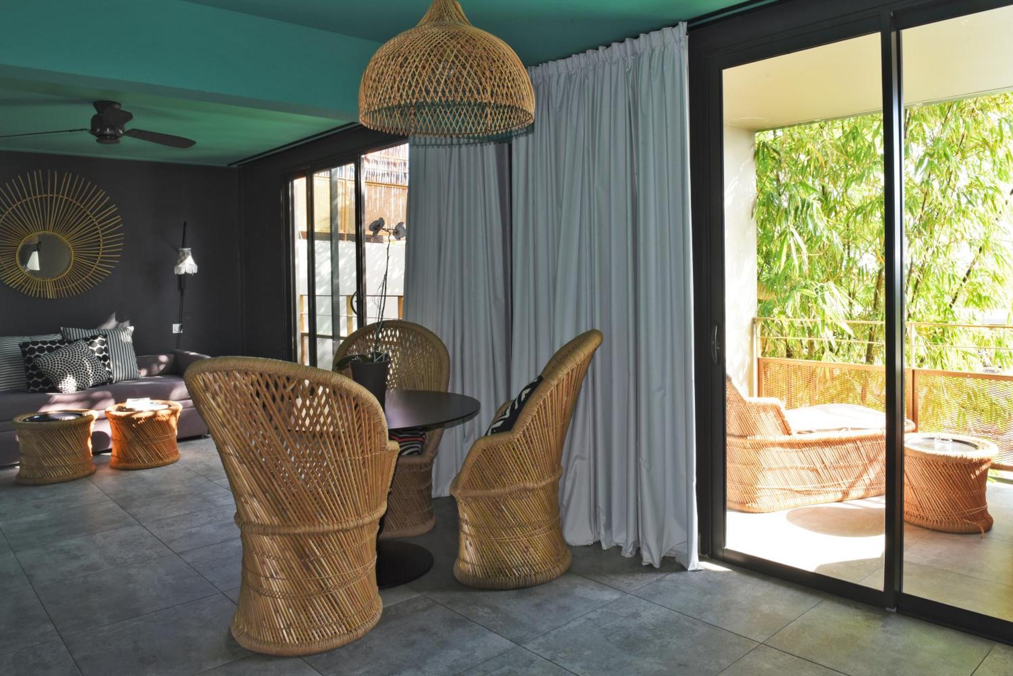 Dina Morgabine Saint Gilles Hotel Екстериор снимка